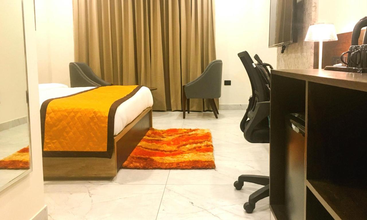 Hotel Aksh Inn Jaipur Bagian luar foto